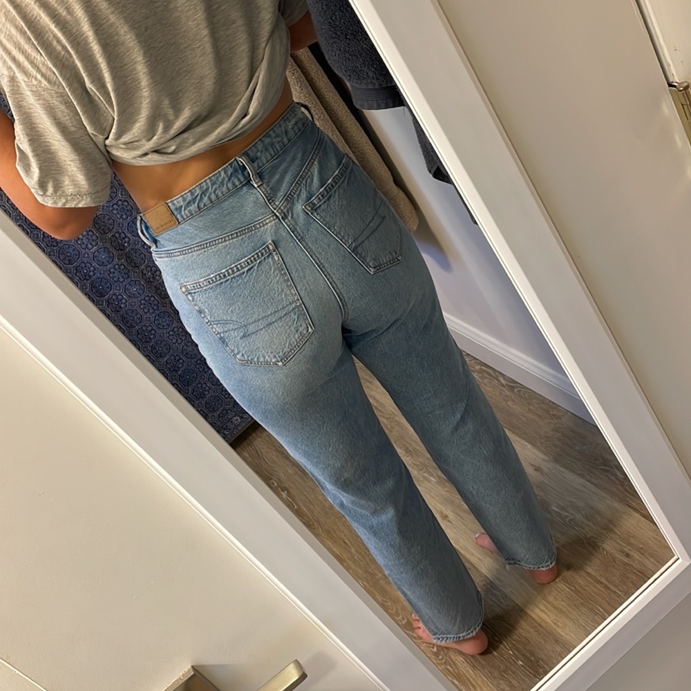 NWOT American Eagle Mom Jean - Picture 2 of 4